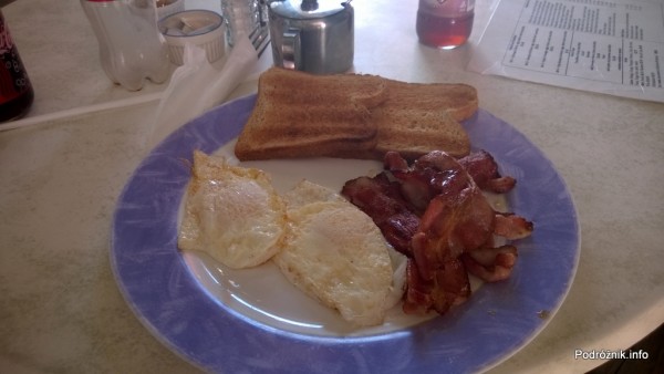 Barbados - tosty, jajka i bekon w barze - maj 2014