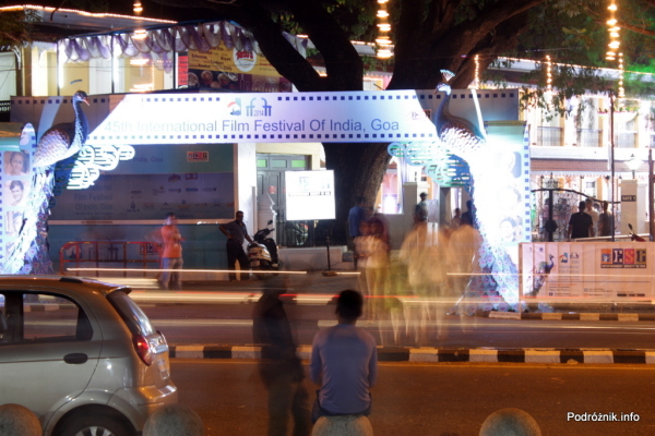 Goa  - Panaji nocą - przed terenem 45 Indyjskiego Międzynarodowego Festiwalu Filmowego - listopad 2014