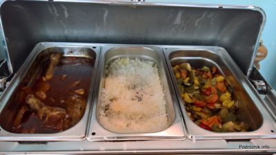 Polska - Warszawa - Lotnisko Chopina - LOT Business Lounge Polonez - marzec 2017 – kurczak ryż warzywa
