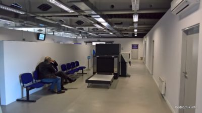 Polska - Babimost - Port Lotniczy Zielona Góra - maszyna do skanowania bagażu - wrzesień 2017